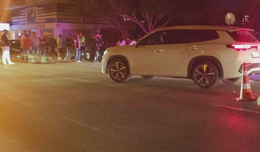 Manavgat'ta otomobil ile motosiklet çarpıştı: 2 yaralı