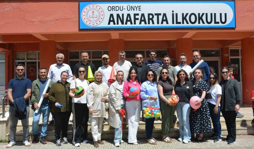 Ordu'da veliler ve öğretmenler aynı parkurda yarıştı