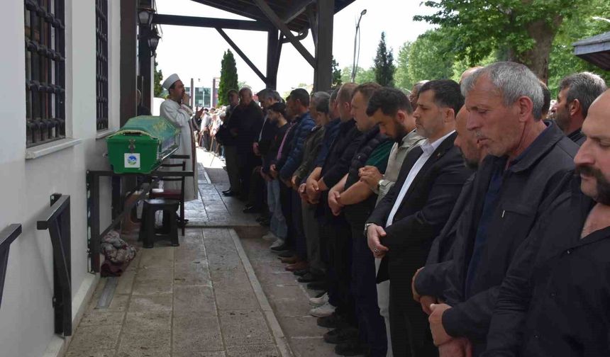 Sakarya'daki fabrika patlamasında hayatını kaybeden işçi toprağa verildi