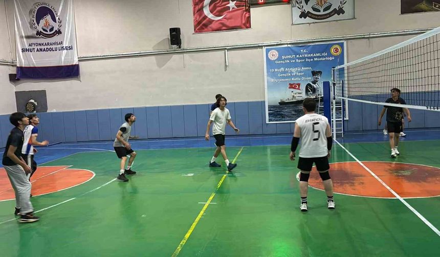 Şuhut Belediye Hisar Spor'da hedef şampiyonluk