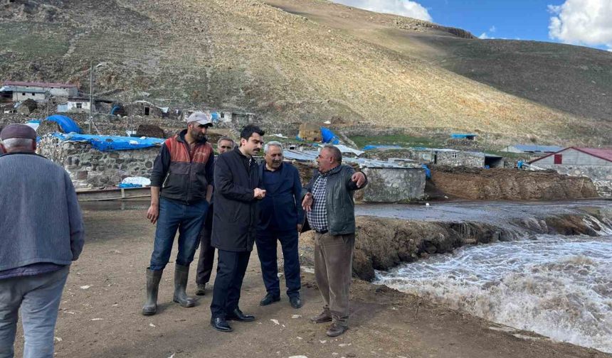 Susuz'da taşkın alarmı: Kaymakam Tutal riskli bölgelerde inceleme yaptı
