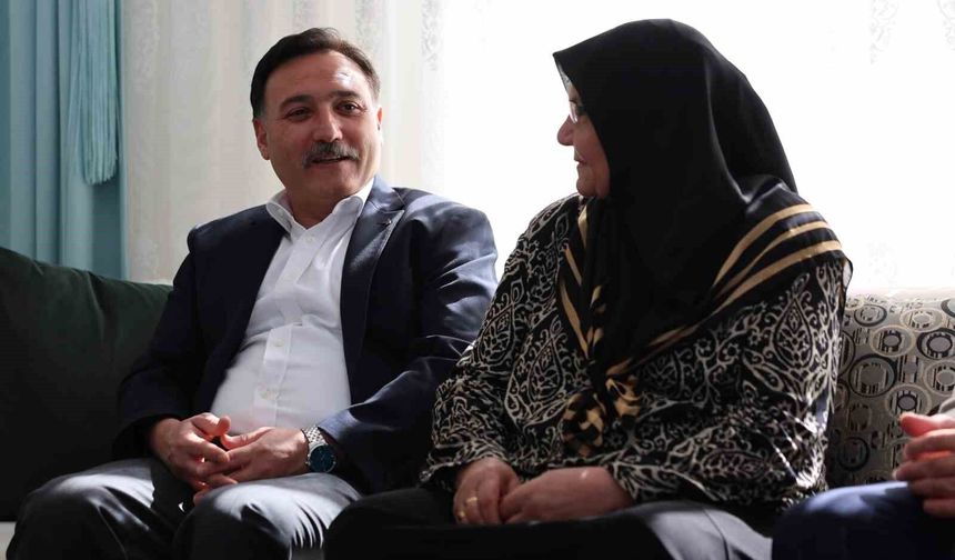 Vali Çiçek'ten Anneler Günü'nde şehit annelerine ziyareti