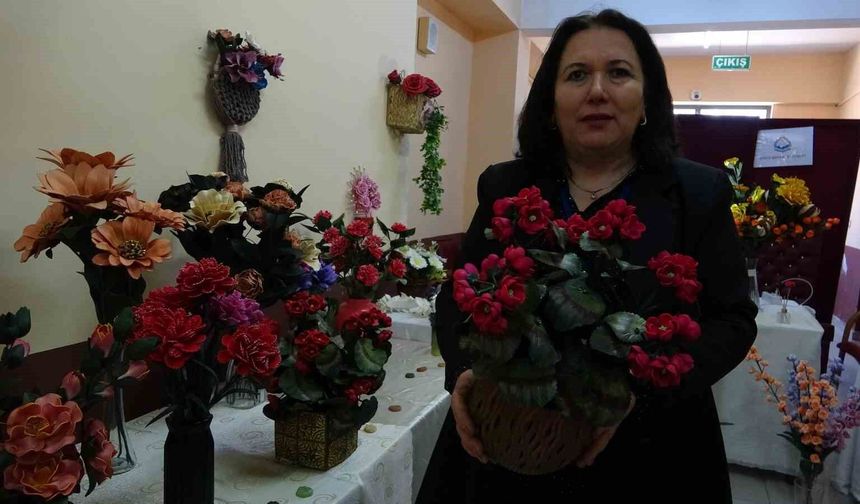 Atık malzemeler sanat eserine dönüştü