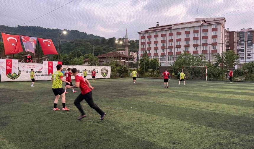 Bakanlığın pilot spor projesi Artvin'de gençleri sahaya indirdi