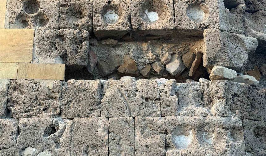 Bayburt Kent Konseyinden tarihi kaleye müdahale talebi