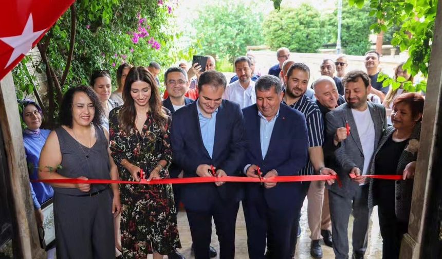Bayındır Halk Eğitim Merkezi yıl sonu sergisi açıldı