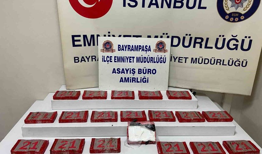 Bayrampaşa'da bir araçta 20 kilogram kokain bulundu