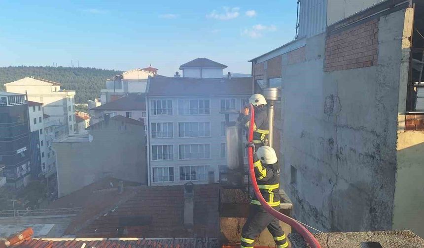 Bilecik'te restoranın bacasında korkutan yangın