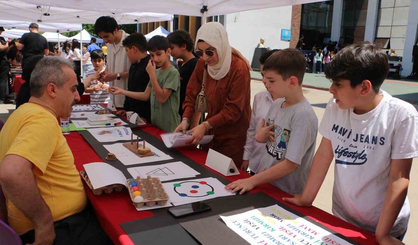 Bilimden sanata, müzikten halaya: Bulut Başarı Koleji'nde unutulmaz bir şölen
