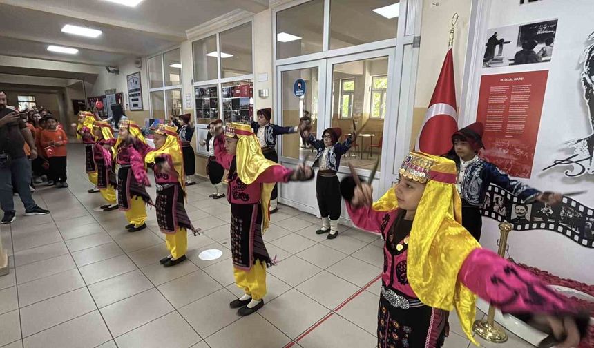 Bolu'da 49 bin 169 öğrenci karne sevinci yaşadı