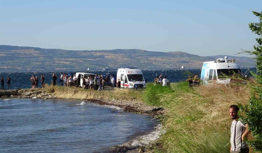 Çanakkale'de denizde kaybolan 14 yaşındaki kız aranıyor