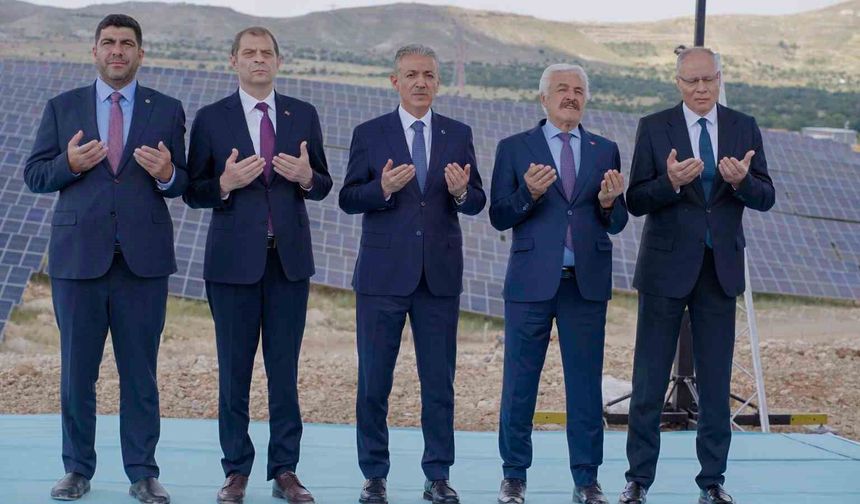 Cumhurbaşkanı Erdoğan, Mardin'deki Artuklu Depolamalı GES açılışına canlı yayınla bağlandı