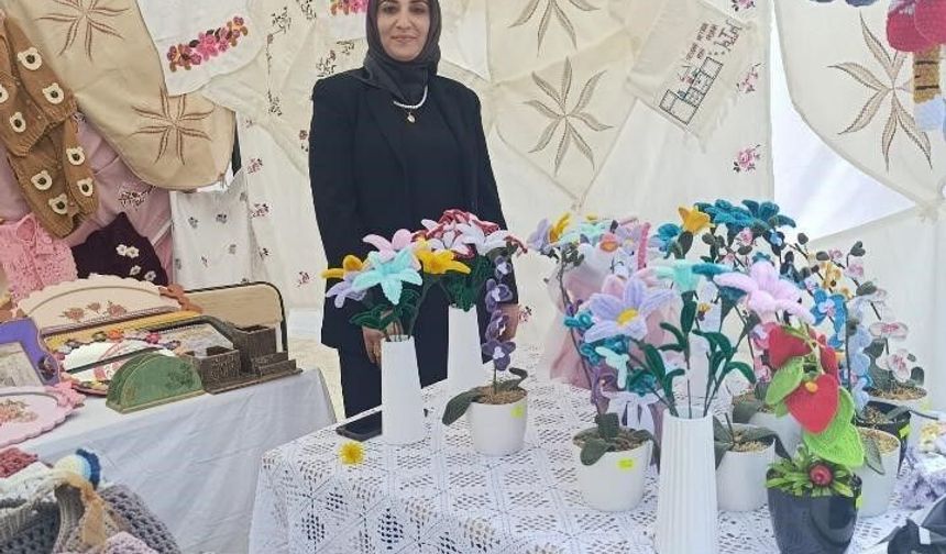 Diyadin'de yıl sonu sergisi açıldı