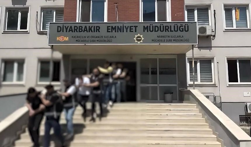 Diyarbakır'da silahlı suç örgütü şebekesi çökertildi: 40 gözaltı