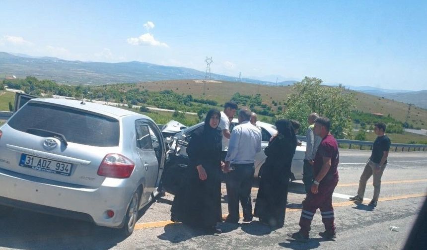 Elazığ'da trafik kazası: 4 yaralı