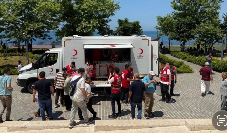 Genç Kızılay'dan anlamlı hareket