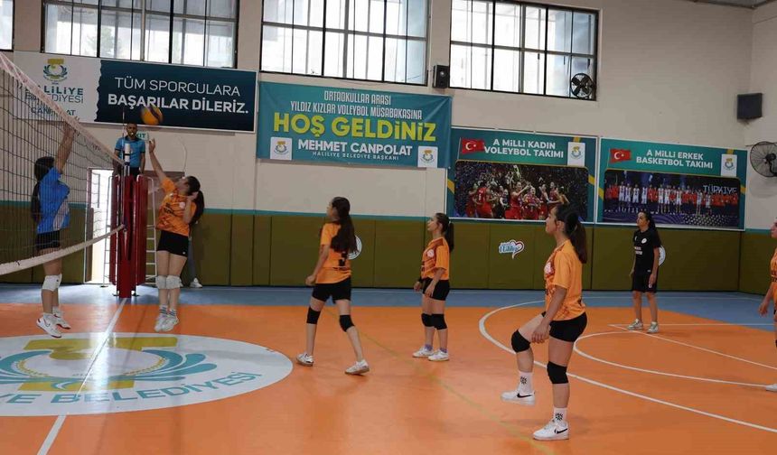 Genç sporcular Haliliye'de voleybol coşkusu yaşadı
