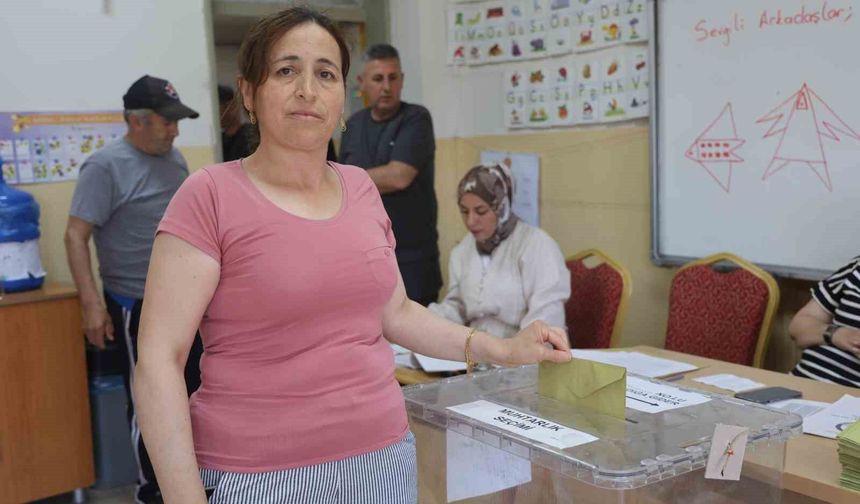 Hatay'da 5 mahallede muhtarlık ara seçimi heyecanı