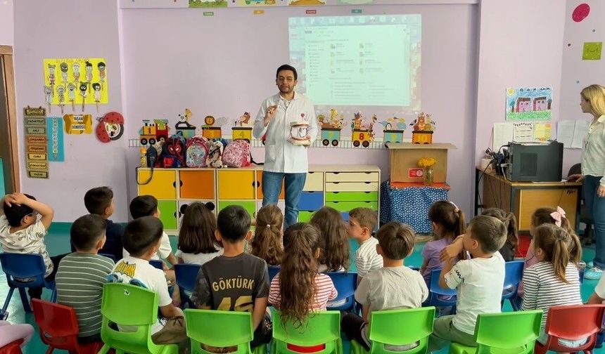 Hozat'ta miniklere sağlık eğitimi verildi