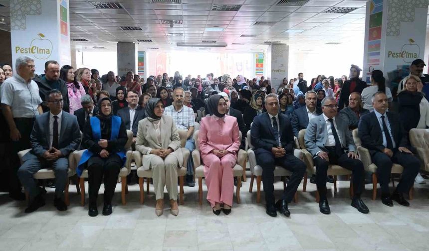 Karaman'da 'Hayat Boyu Öğrenme Haftası' sergisi açıldı