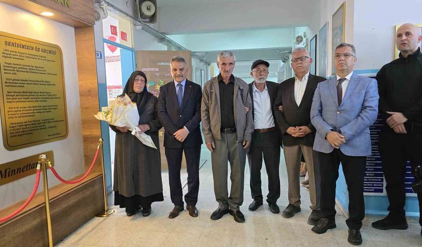 Karne gününde anlamlı açılış: Şehit Adem Cankurtaran'ın hatıraları isminin verildiği okulda sergilenecek