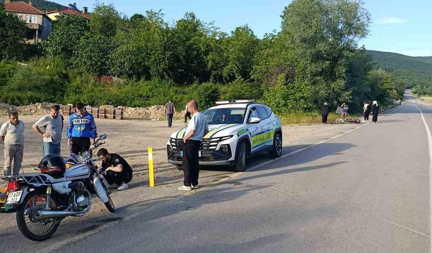 Kastamonu'da çarpışan iki motosikletin sürücüsü yaralandı