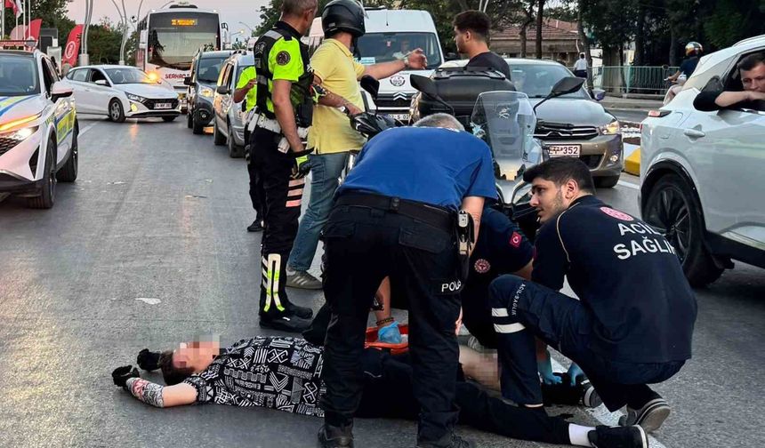 Motosikletlerin çarpıştığı kaza kameraya yansıdı: 1 yaralı