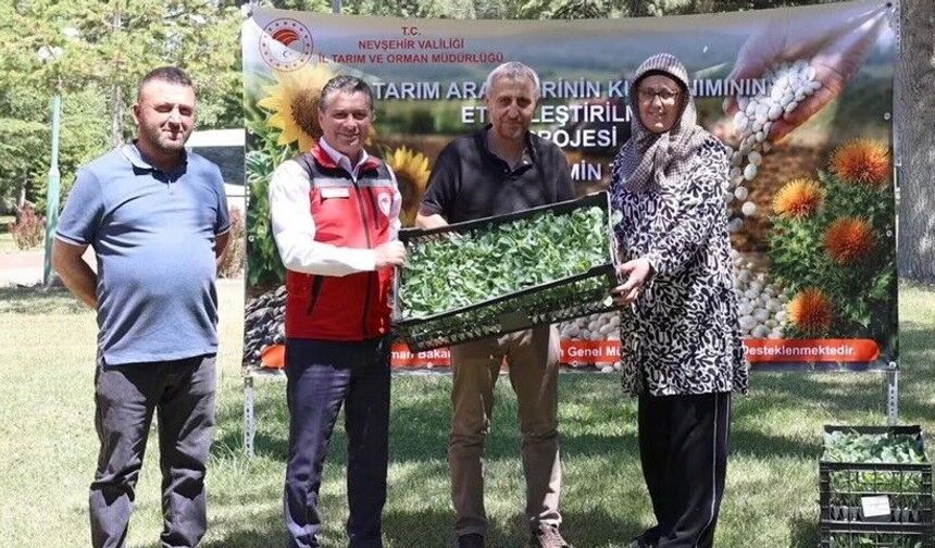 Nevşehir'de üreticilere yüzde 75 hibeli karnabahar ve brokoli fidesi dağıtıldı