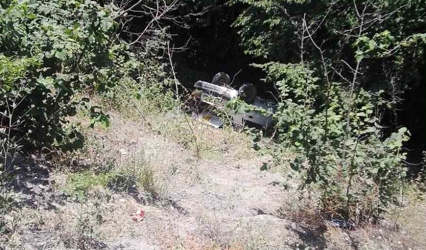 Ormanlık alana uçan otomobildeki 3 kişi yaralandı