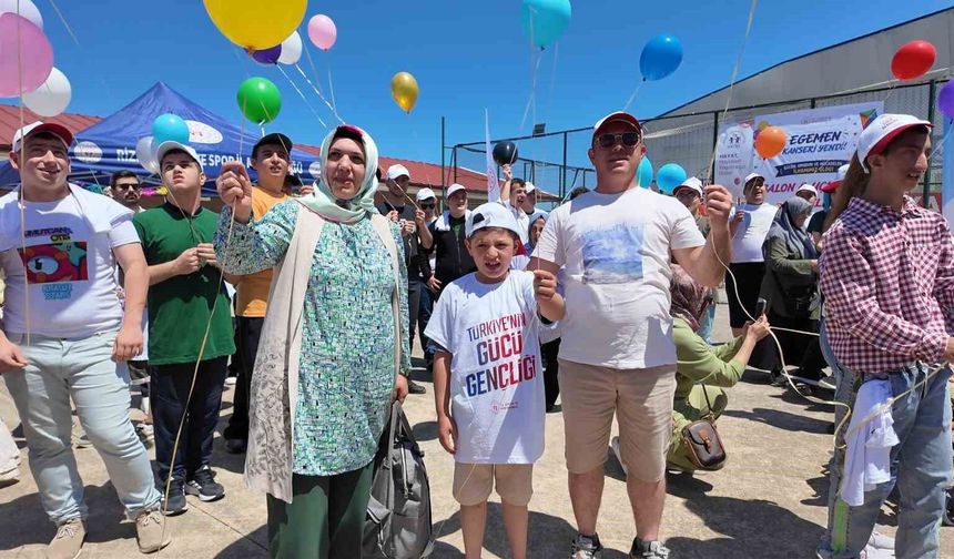 Rize'de balonlar 9 yaşında lösemiden kurtulan Egemen için uçtu