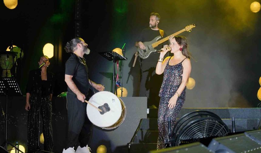 Samsun'da Bengü konseri