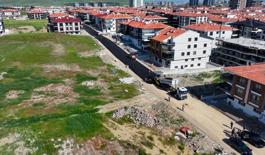 Sincan'da asfalt mesaisi hız kesmiyor