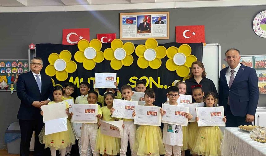 Sinop'ta öğrenciler karne sevinci yaşadı