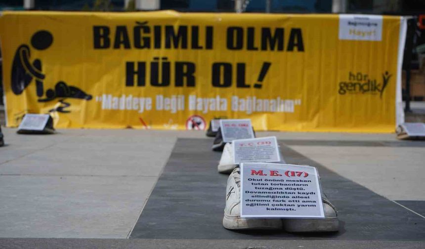Şırnak'ta uyuşturucuya karşı dikkat çeken sergi: 'Bağımlı olma, hür ol'