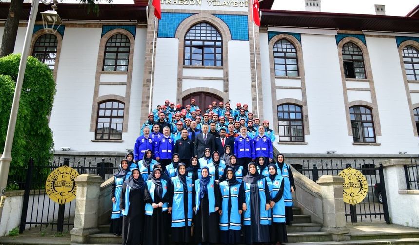 Trabzon'da 50 imam-hatip ile 20 Kur'an-ı Kerim Kursu öğreticisi AFAD gönüllüsü oldu