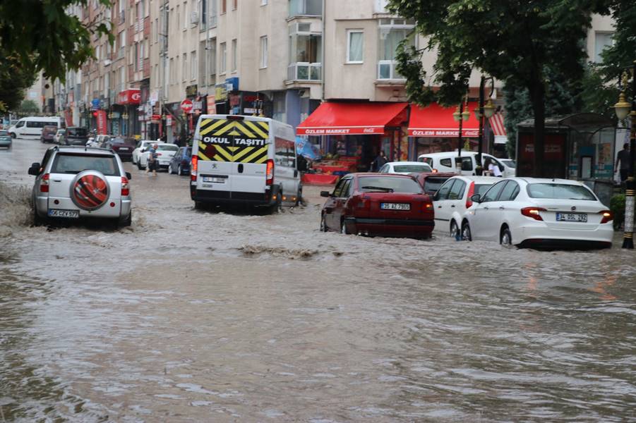 Kutahya Da Dolu Ve Saganak Etkili Oldu 1