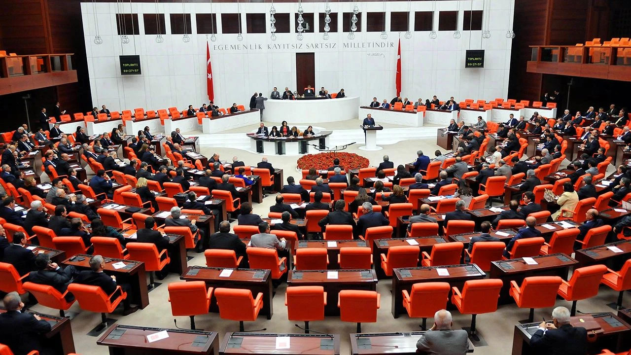Çerçeve yasa komisyondan geçti: Gözler Genel Kurul'da