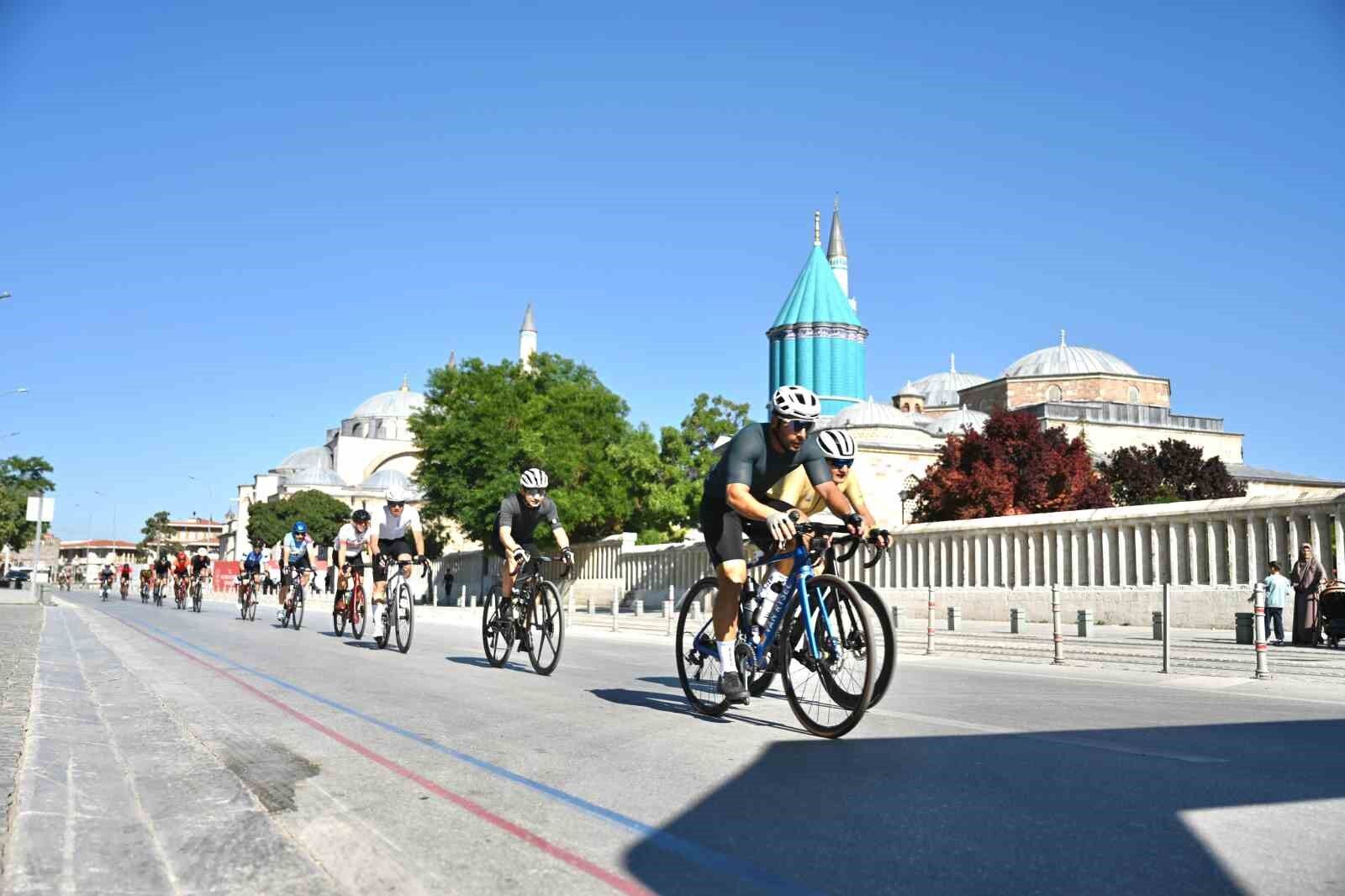 Avrupa bisiklet başkenti Konya'da Granfondo bisiklet yol yarışı heyecanı yaşandı