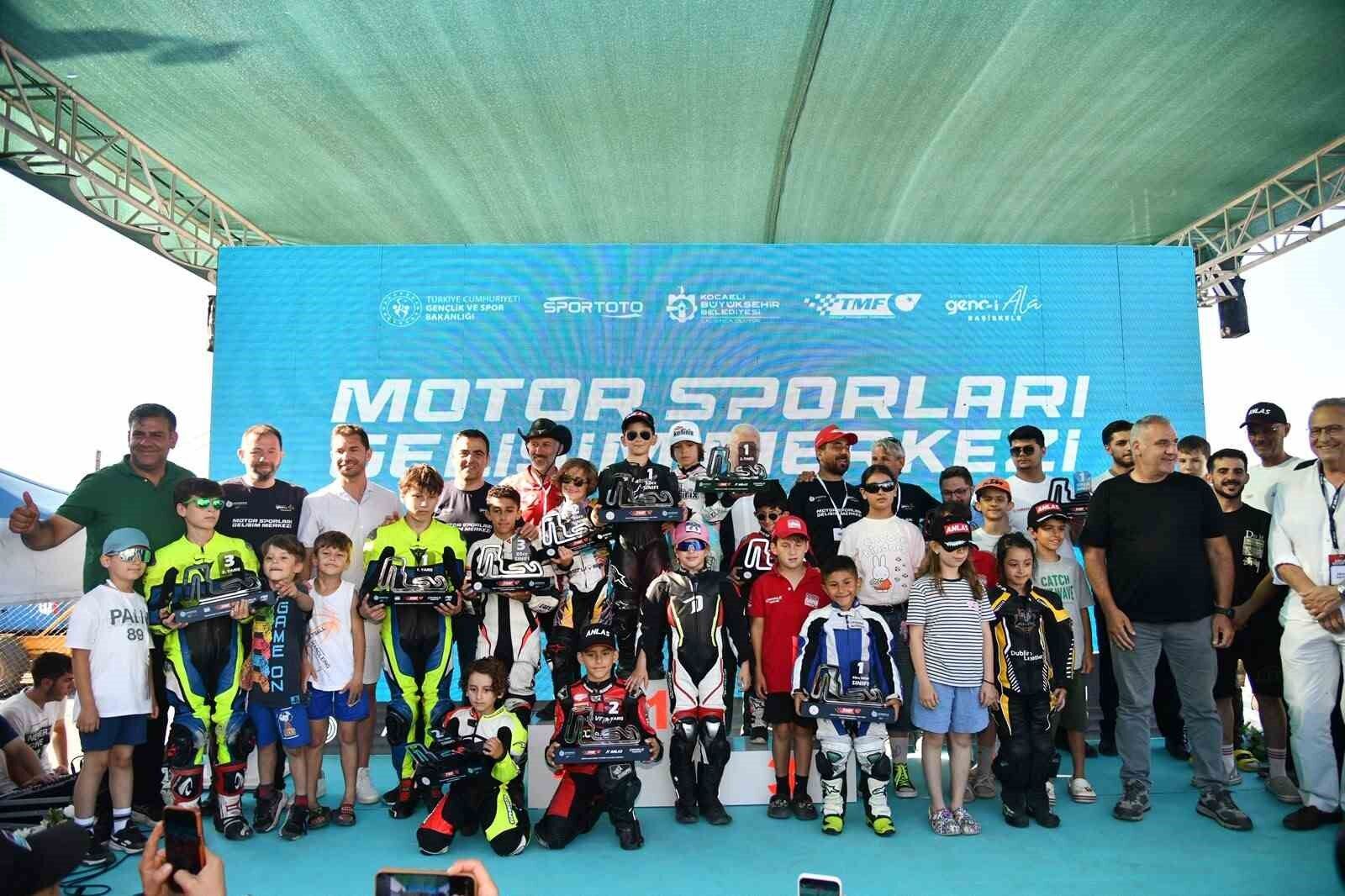 Başiskele'deki yeni merkezde ilk zaferler Zayn Sofuoğlu ve Enes Çağan Çakır'ın oldu