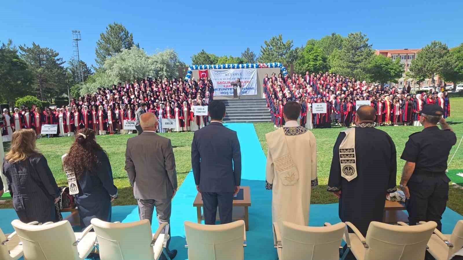 Kütahya'dan sağlık ordusuna 541 yeni mezun
