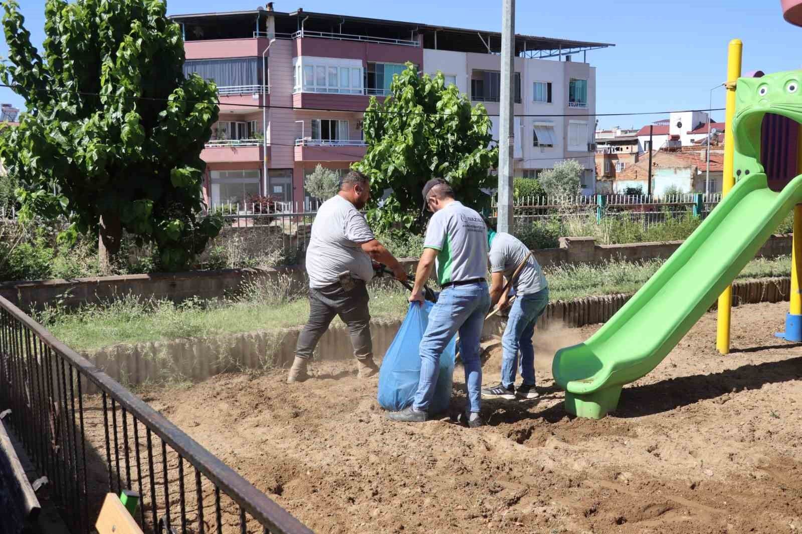 Nazilli'de çocuk oyun ve spor alanları bakıma alındı