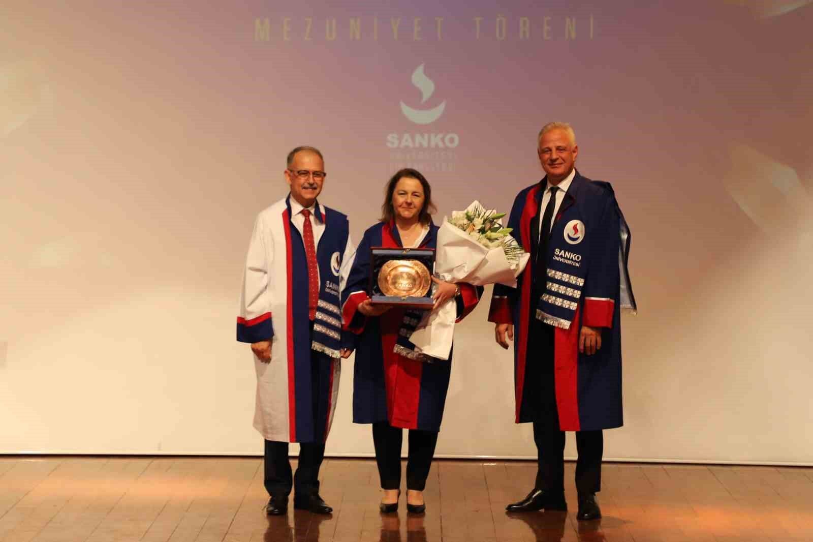 SANKO Üniversitesi Tıp Fakültesinde mezuniyet coşkusu