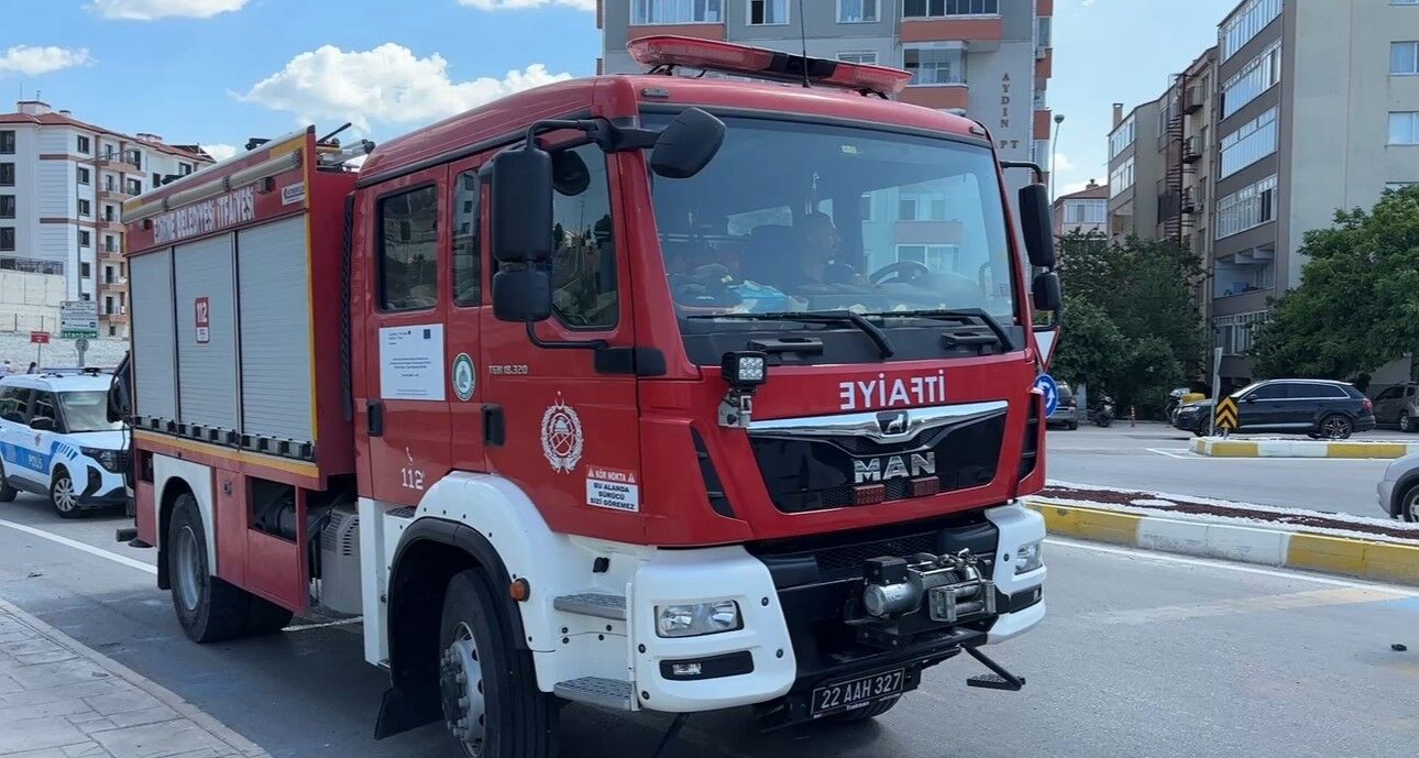 Yoldan çıkan otomobil tarlaya uçtu: 2 yaralı